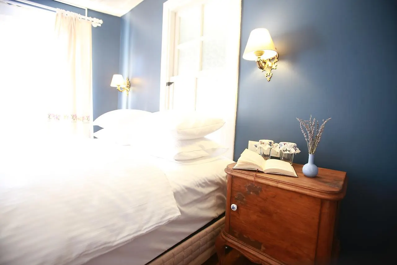 Podemos Otel Ayvalik 0*,