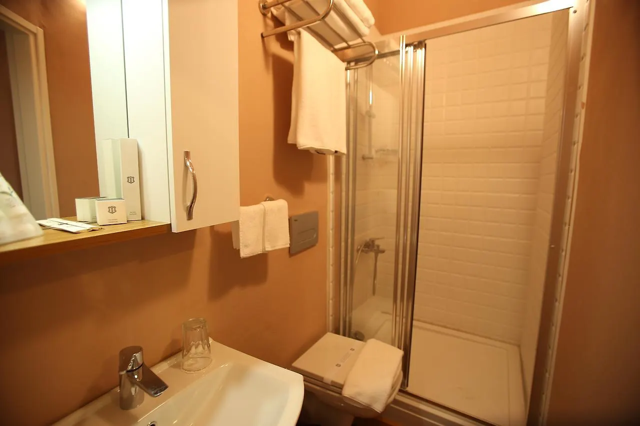 Podemos Otel Ayvalik